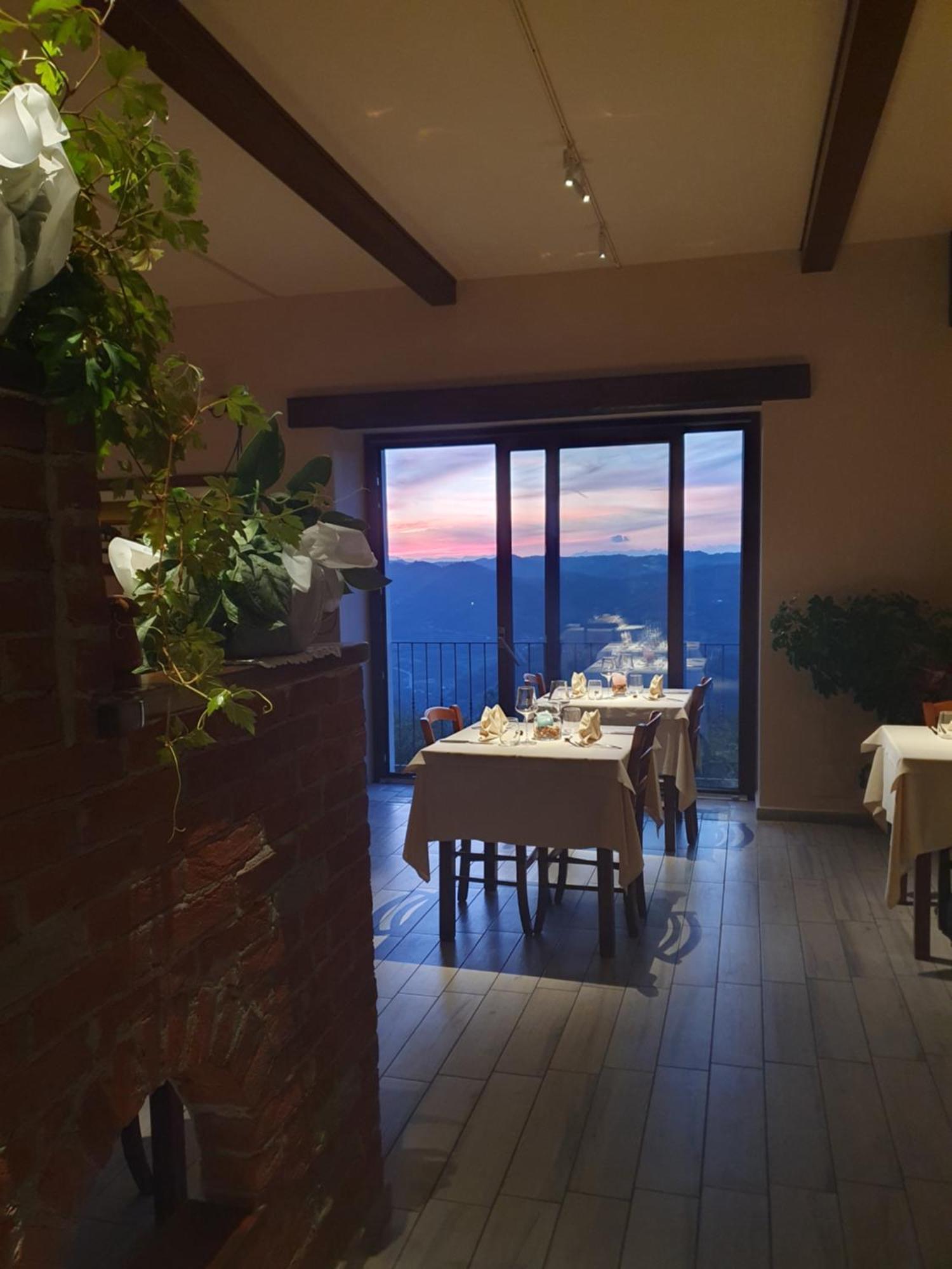 Ristorante Albergo 'L Bunet Cortemilia Ngoại thất bức ảnh
