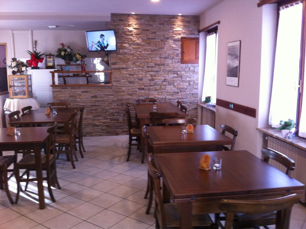 Ristorante Albergo 'L Bunet Cortemilia Ngoại thất bức ảnh